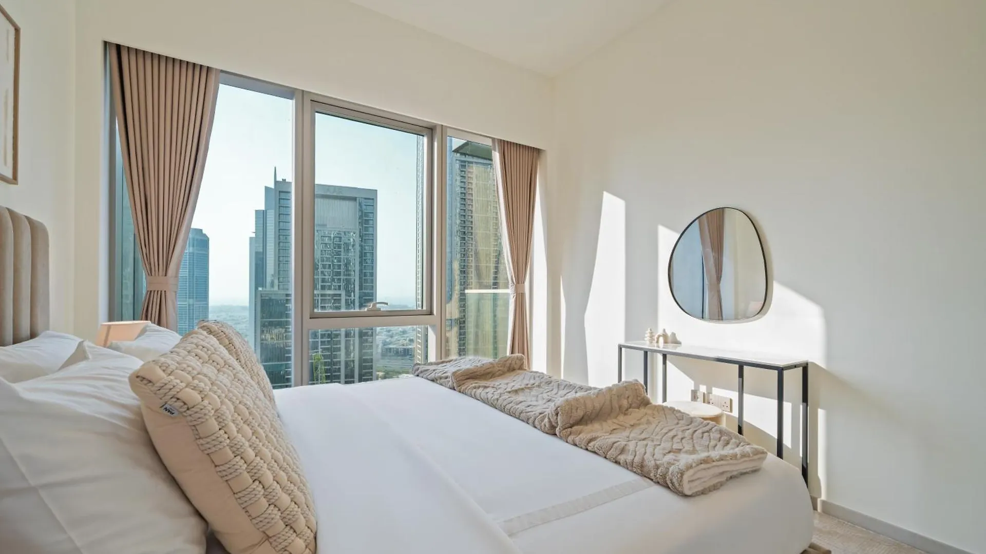 Appartamento Luxurious 1-Bedroom Residence In Grande, Downtown Dubai